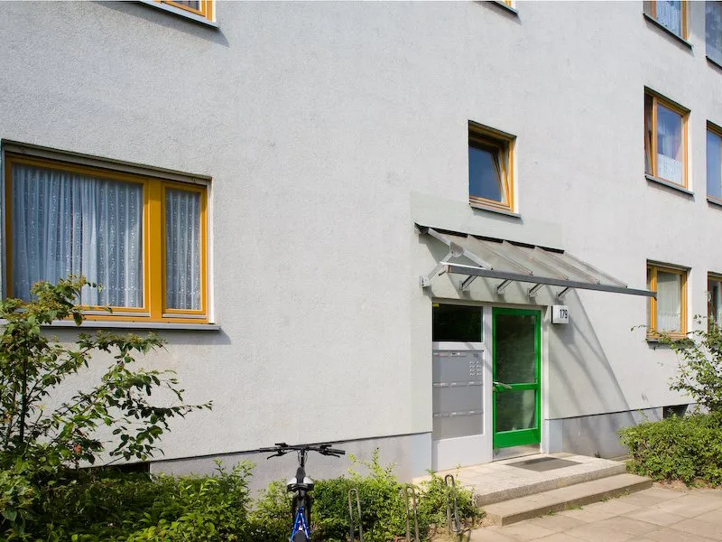 Großer Balkon - WBS mit besonderen Wohnbedarf erforderlich — photo 1
